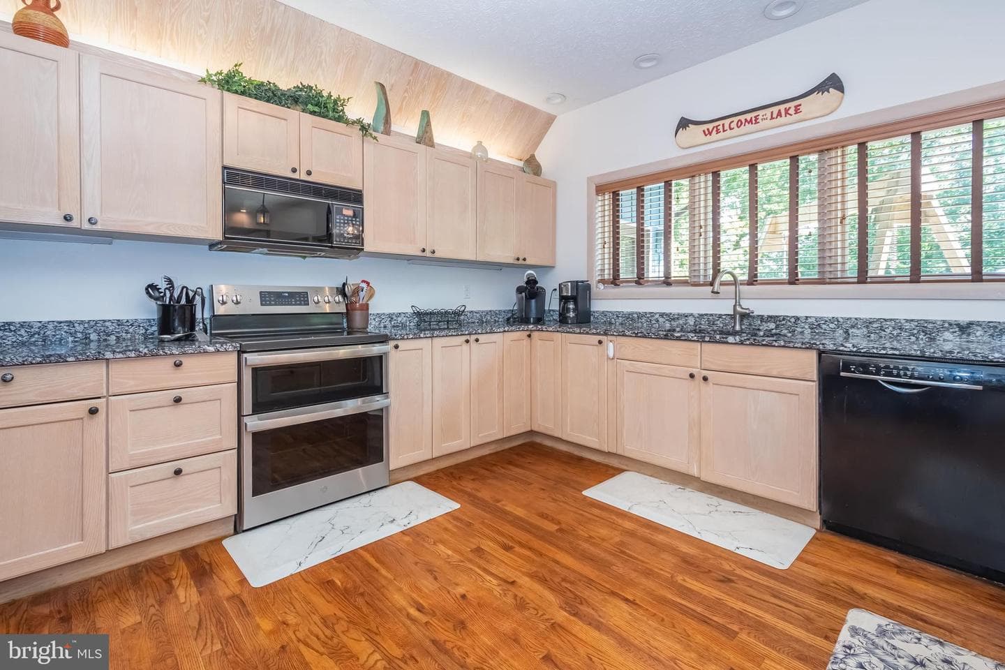 2345 Marsh Hill Road photo 11