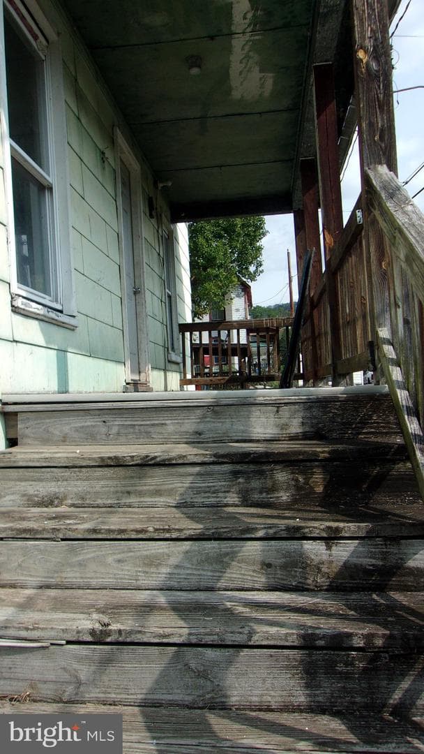 68 Knight Street photo 3