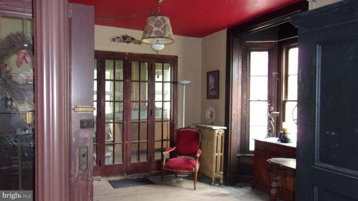 108 Knight Street photo 7