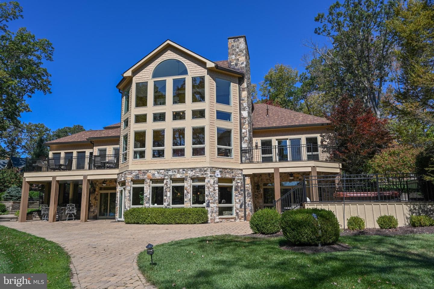 870 Holy Cross Drive photo 1