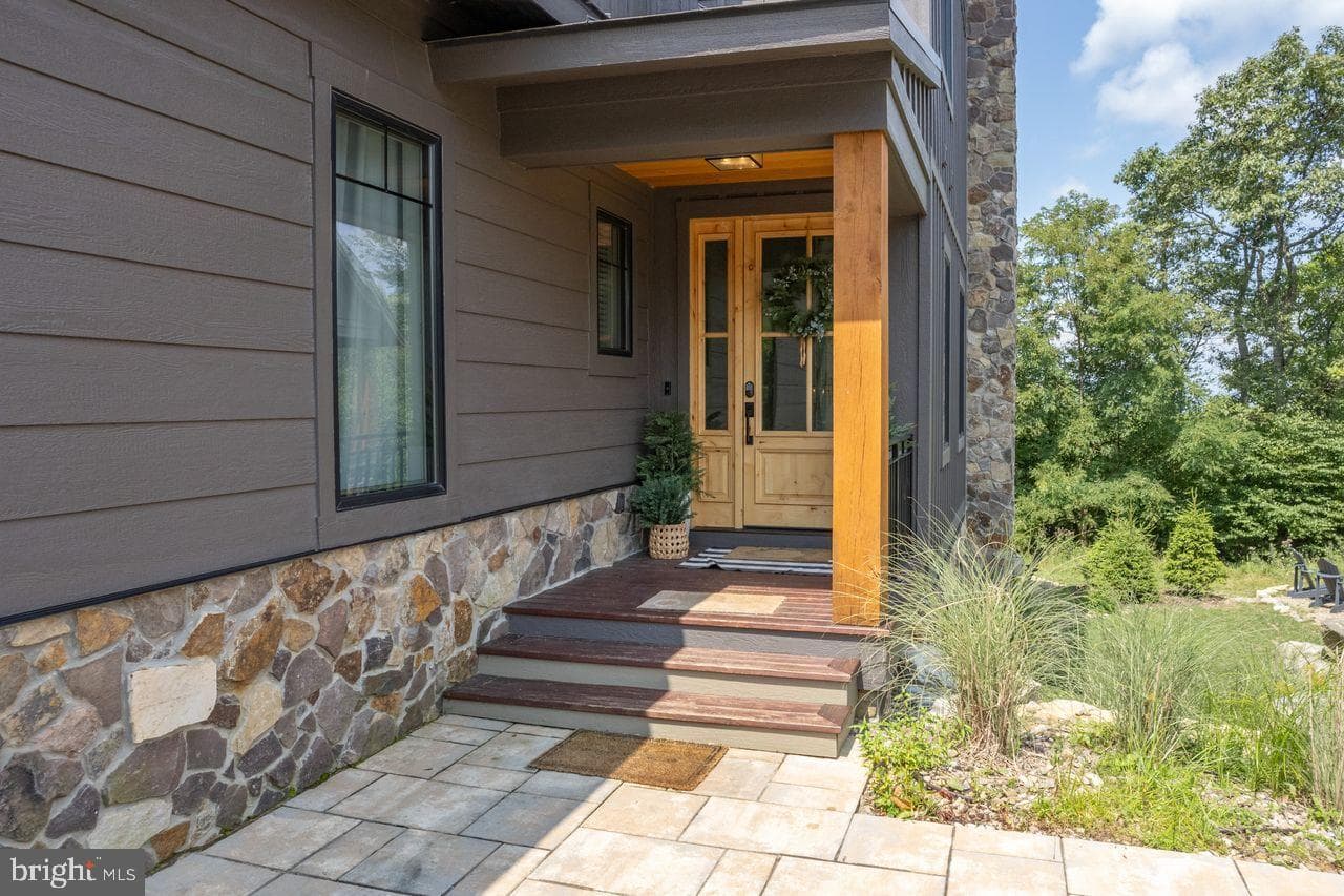 142 Ridge Run Road, Mc Henry