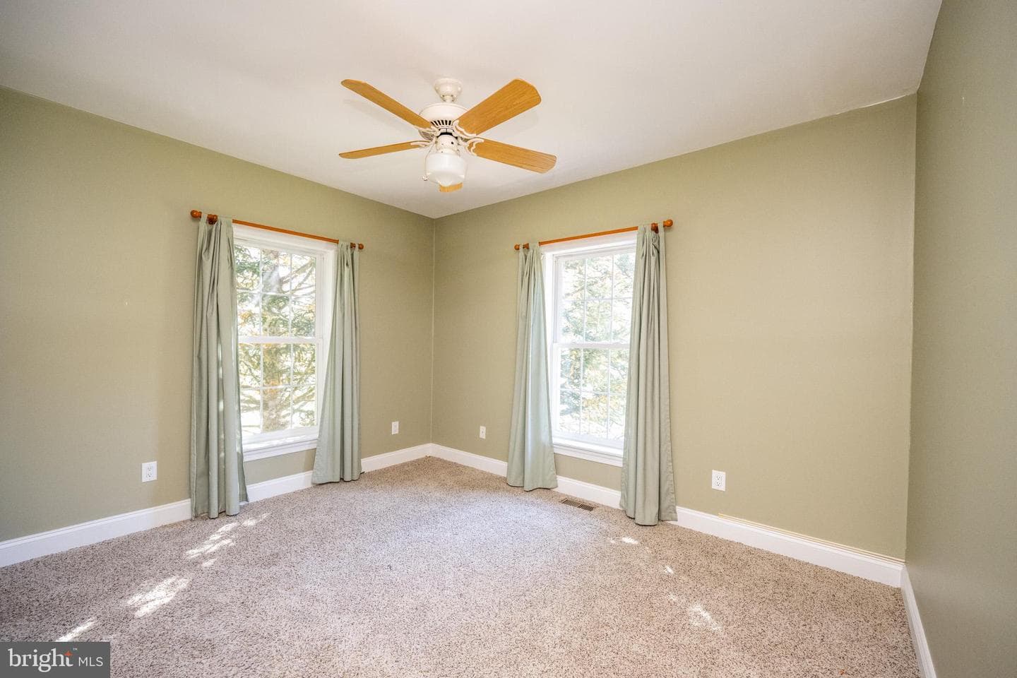 32 Hazelhurst Lane photo 24