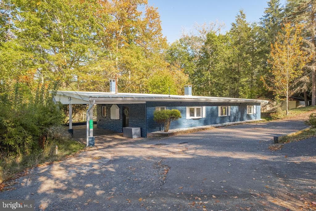 1321 Marsh Hill Road photo 1