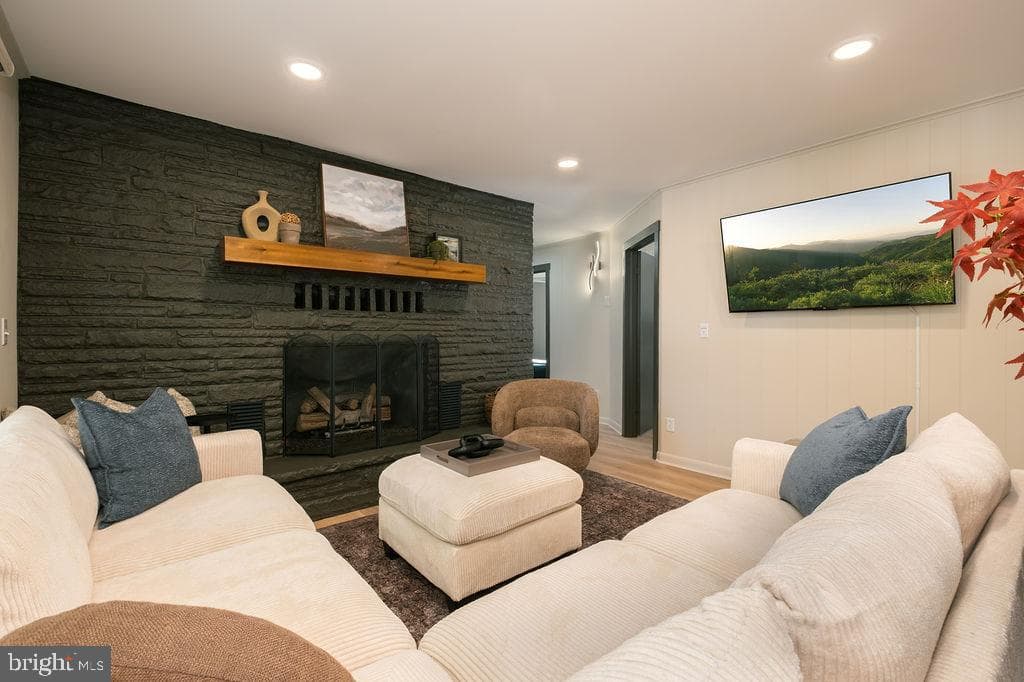 1321 Marsh Hill Road photo 14