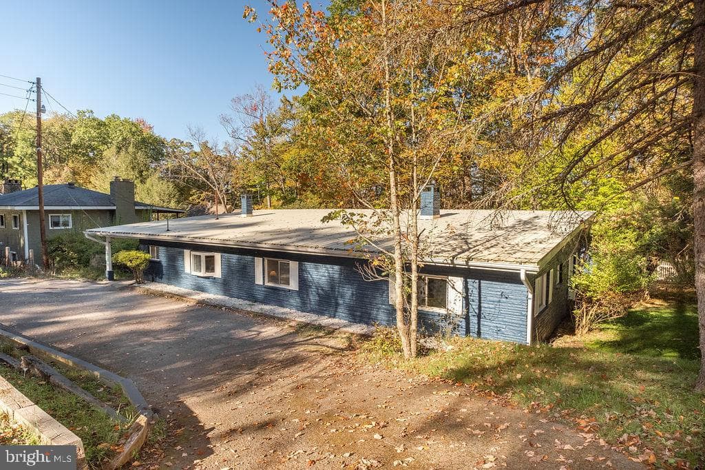 1321 Marsh Hill Road photo 2