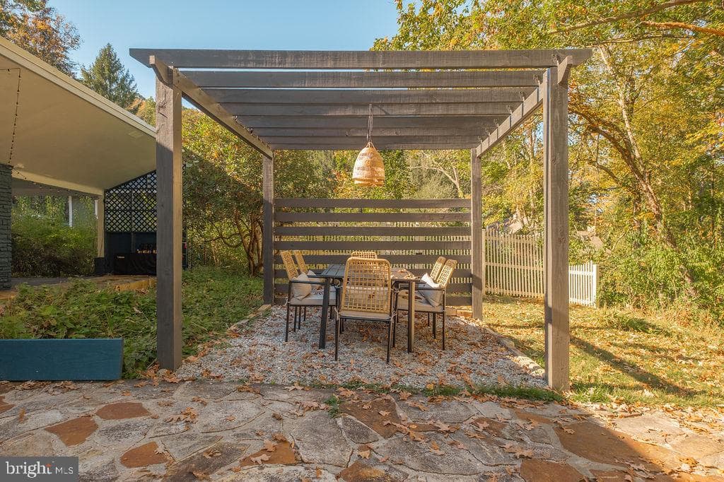 1321 Marsh Hill Road photo 35