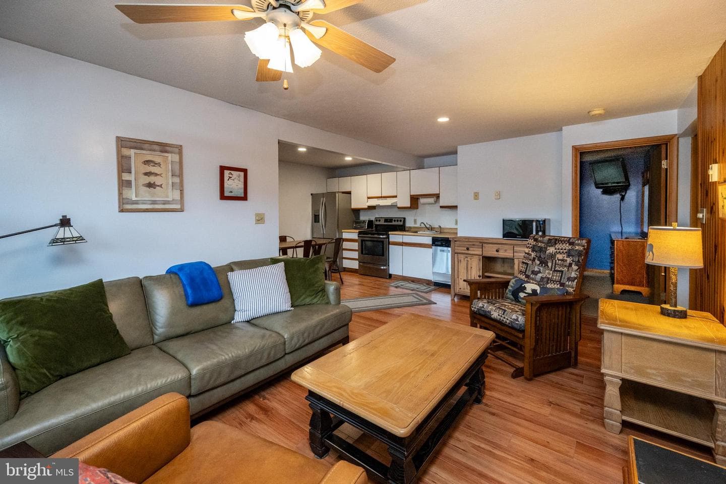 181 Jeffrey Lane #23a photo 3