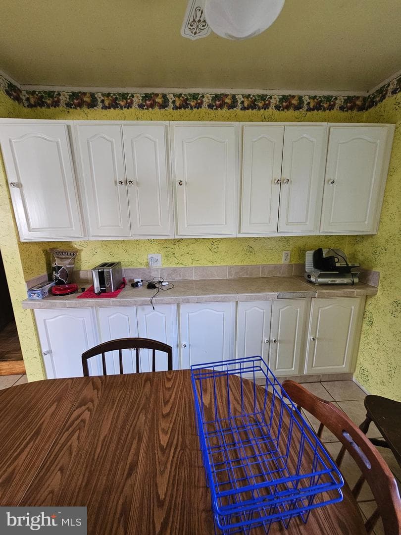 204 E St photo 8