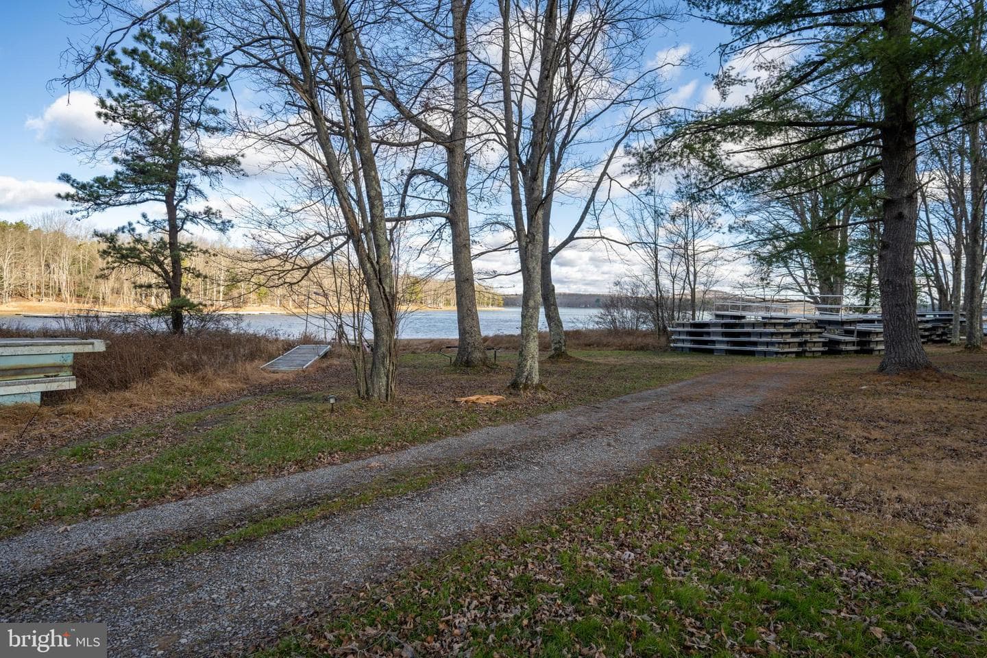 163 Skipjack Lane photo 2