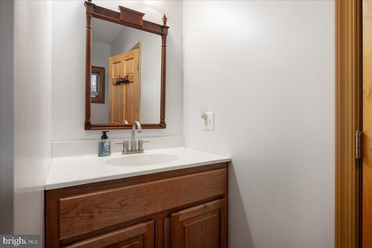 95 White Oak Drive photo 33