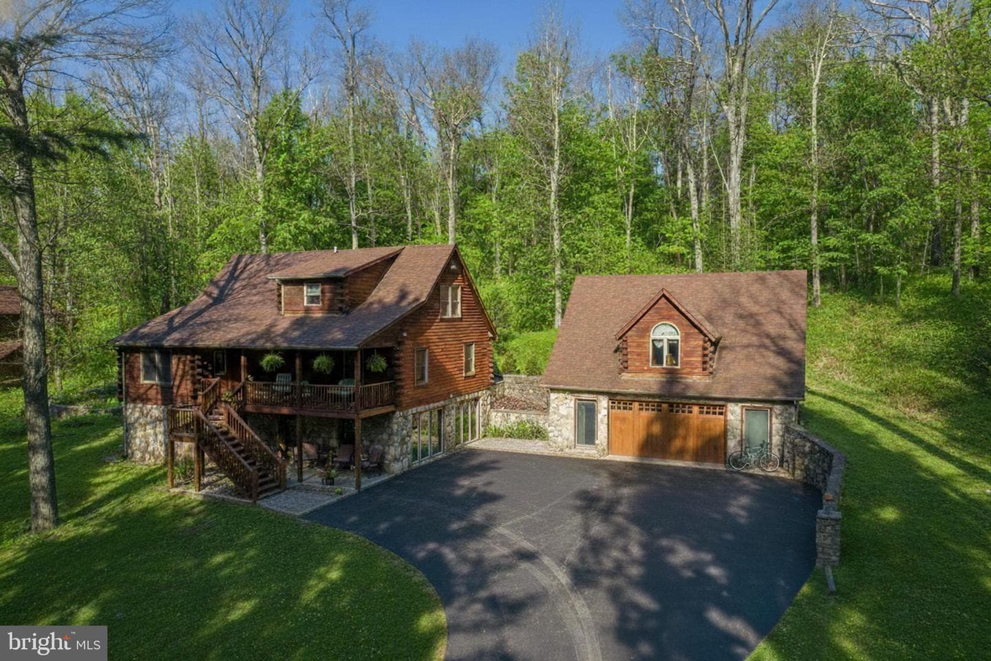542 Bench Road photo 2