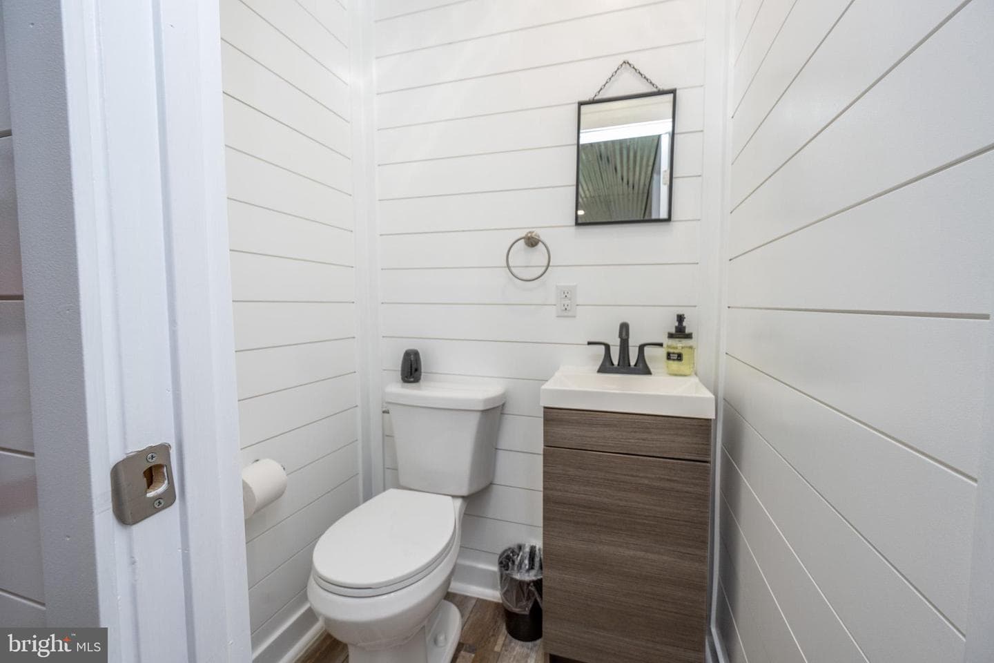 2195 Glendale Road photo 20