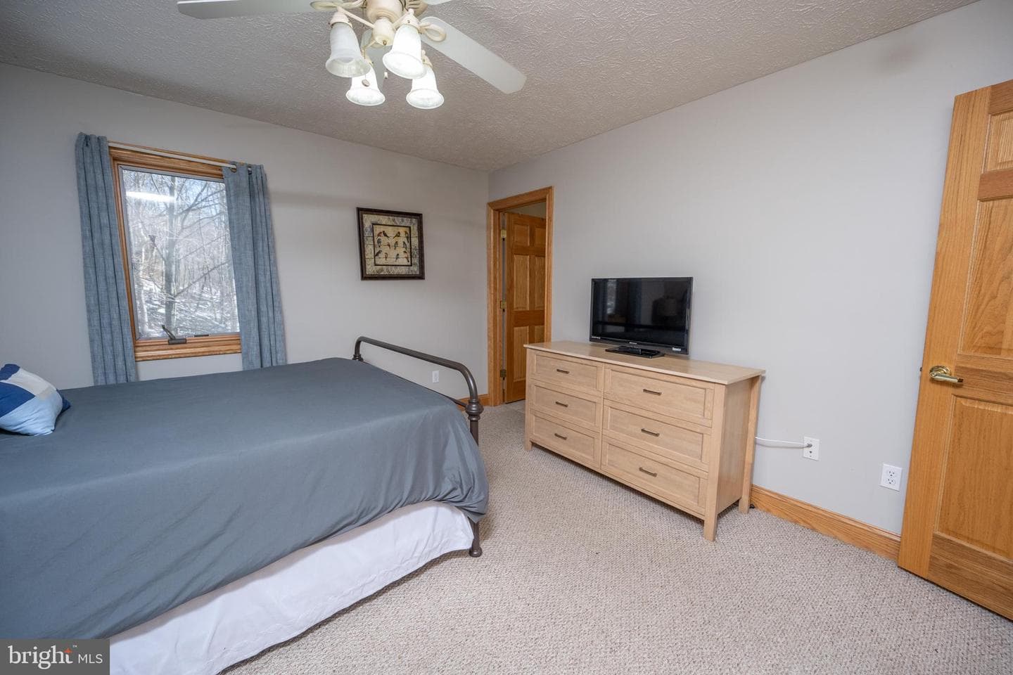 723 Pinnacle Drive photo 16