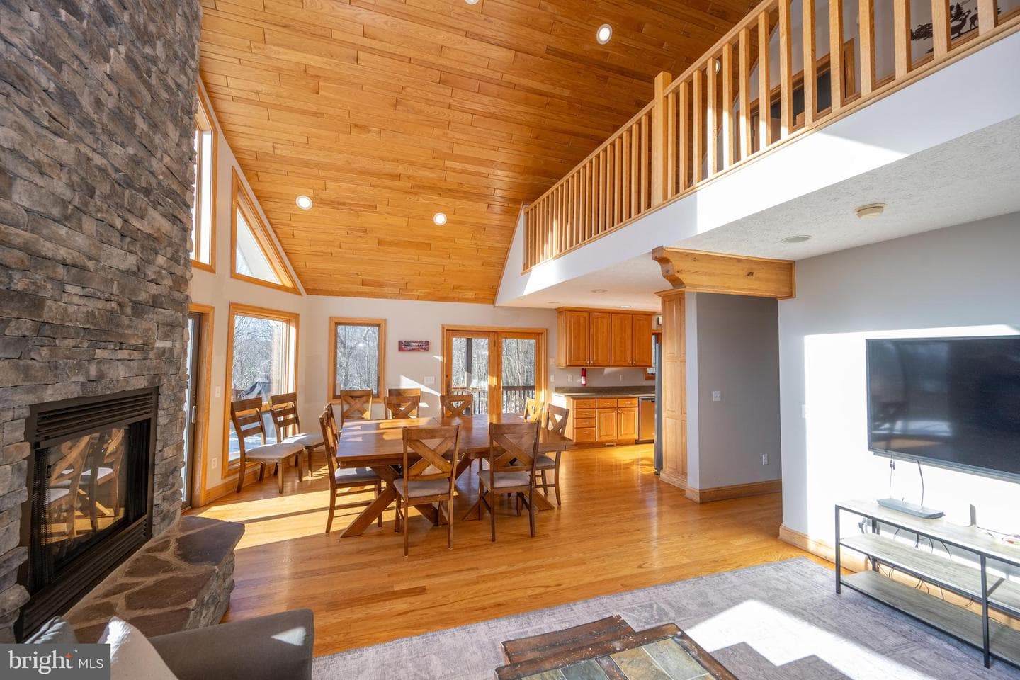 723 Pinnacle Drive photo 44
