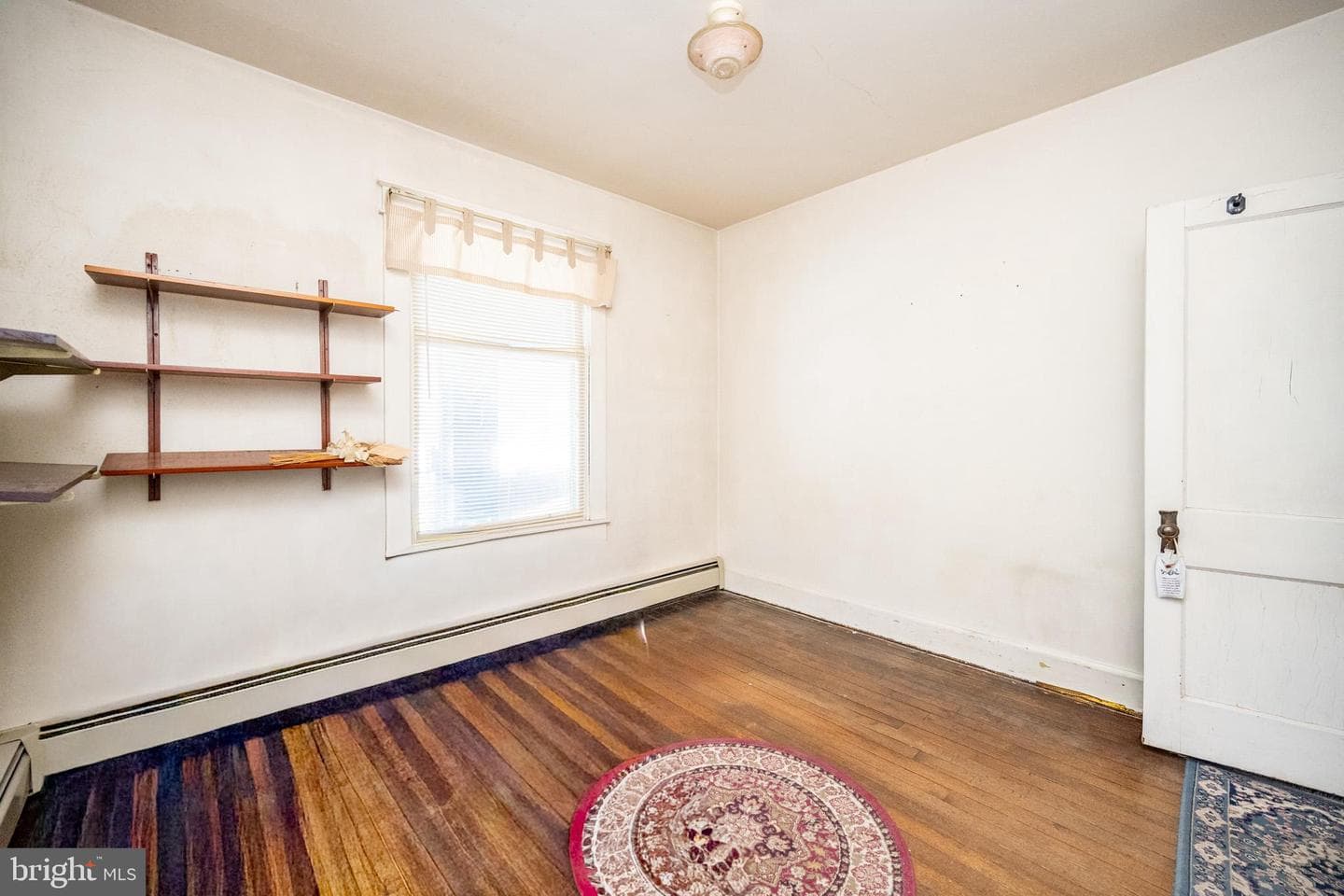 729 E Oak Street photo 14