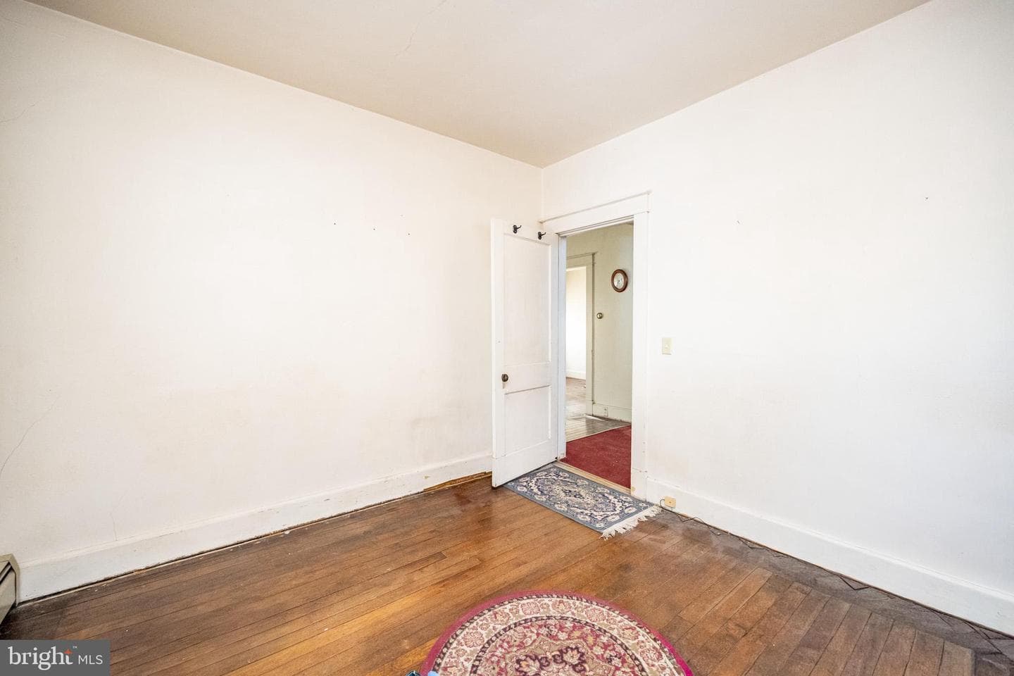 729 E Oak Street photo 19