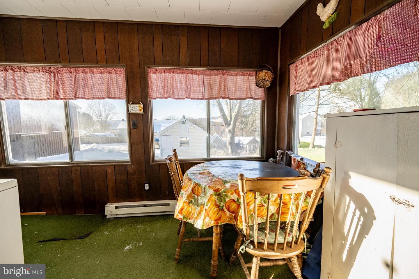 729 E Oak Street photo 23