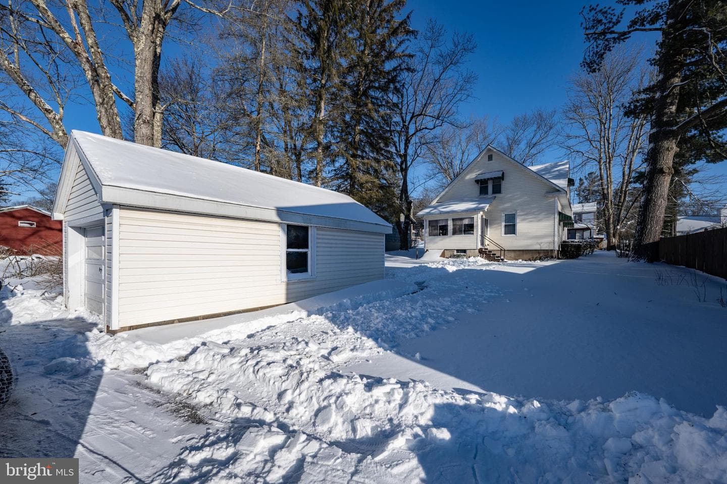 729 E Oak Street photo 27