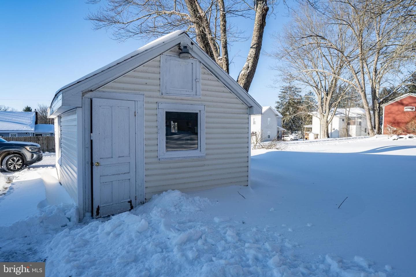 729 E Oak Street photo 32
