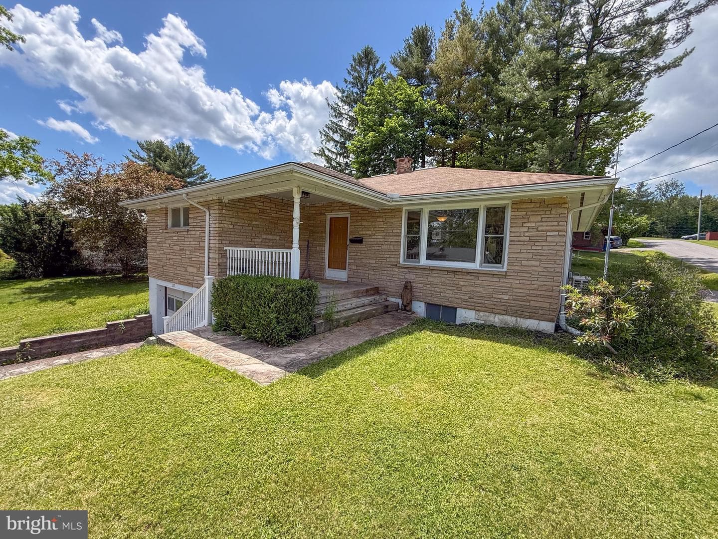 127 S Oakhall Drive, Oakland