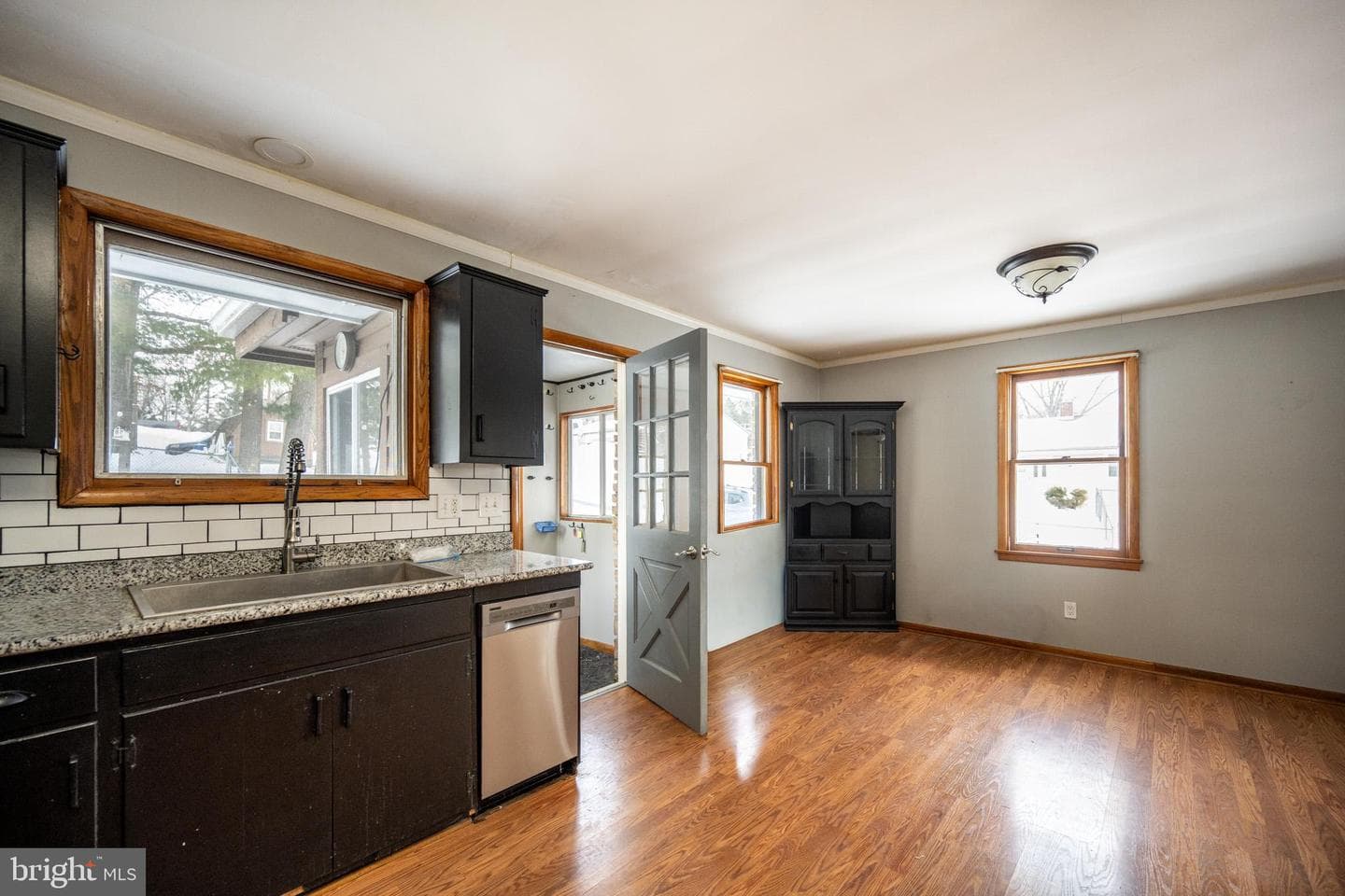 127 S Oakhall Drive photo 11