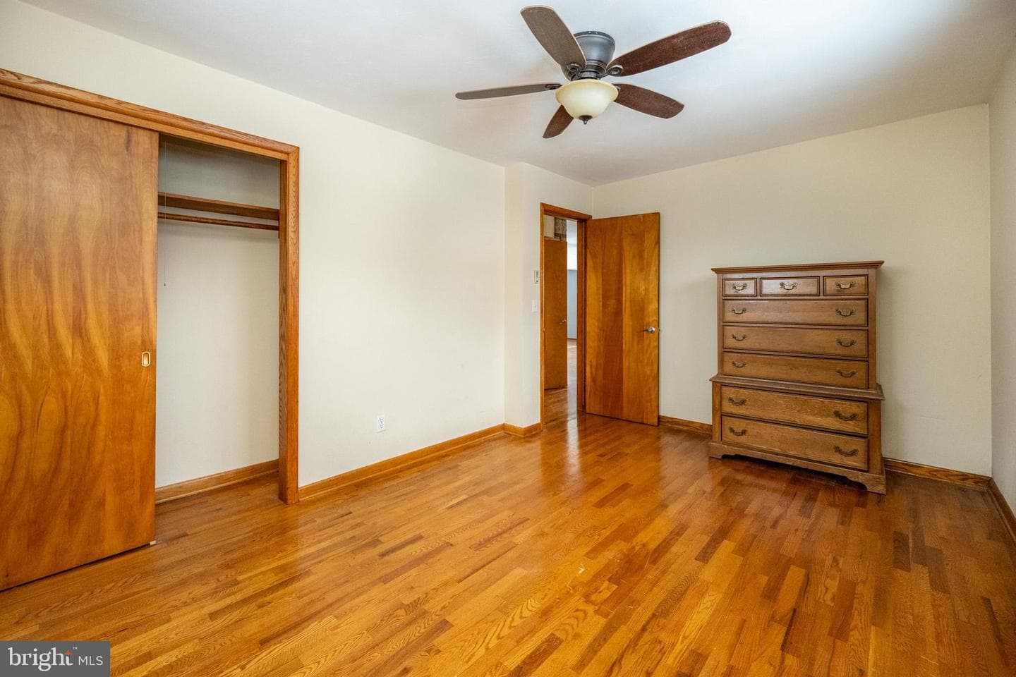 127 S Oakhall Drive photo 14