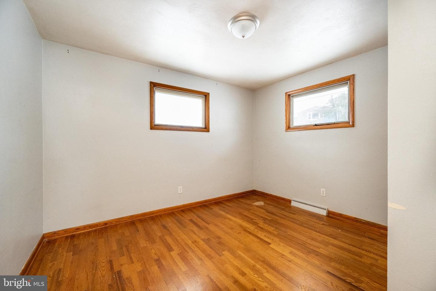 127 S Oakhall Drive photo 26
