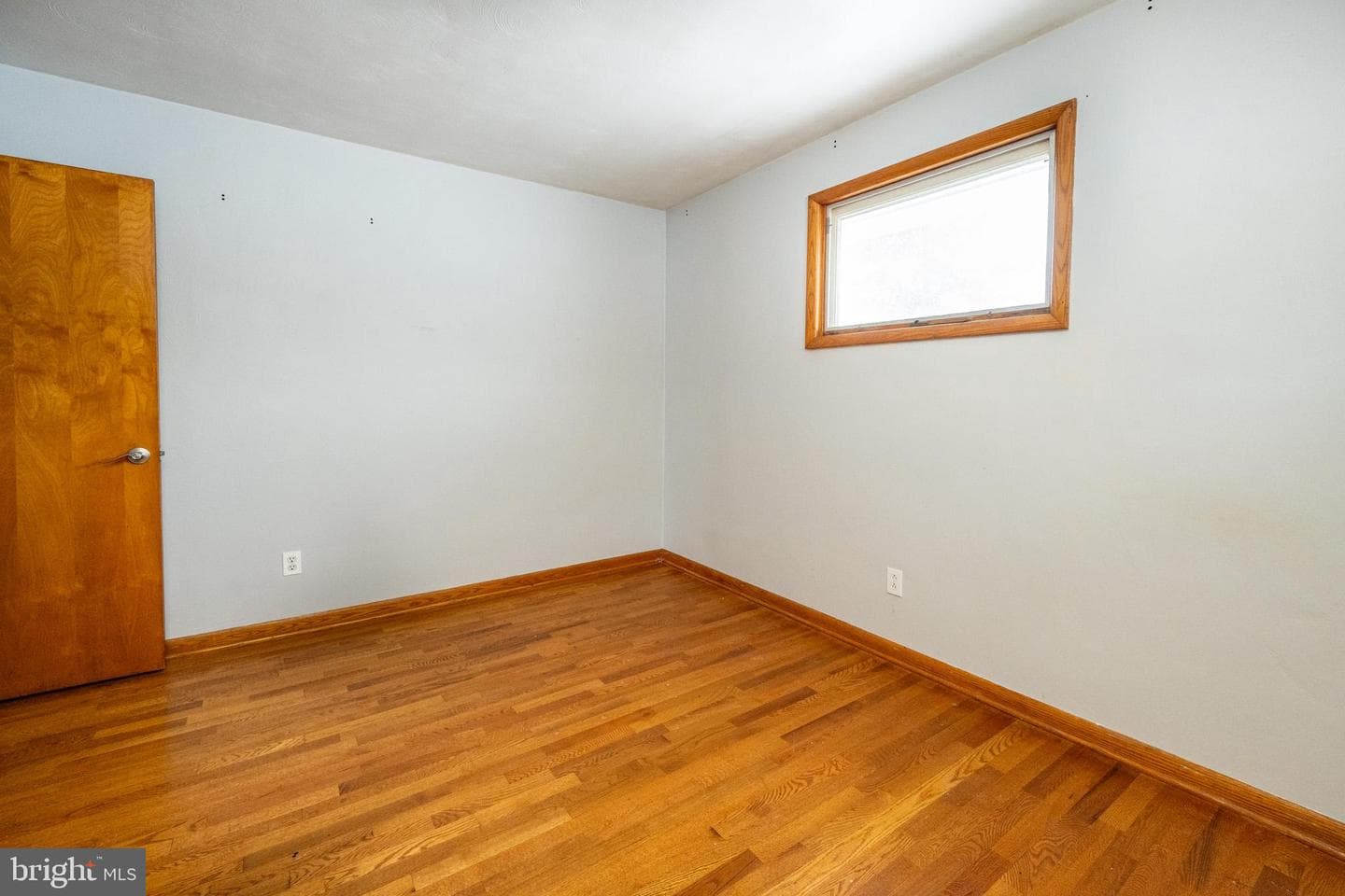 127 S Oakhall Drive photo 28