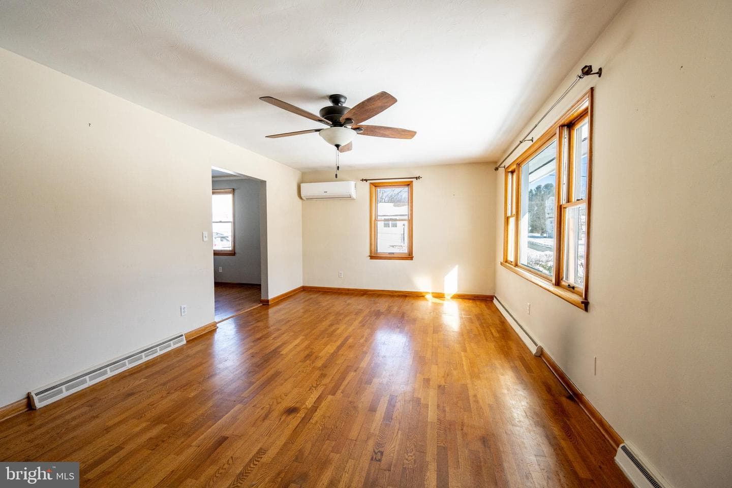 127 S Oakhall Drive photo 5