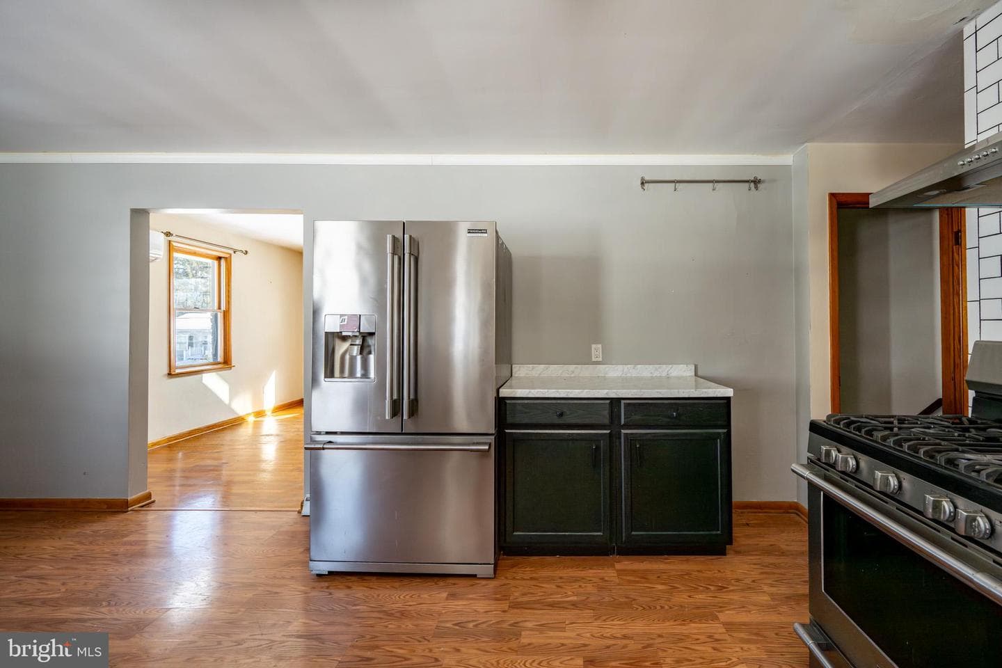 127 S Oakhall Drive photo 9