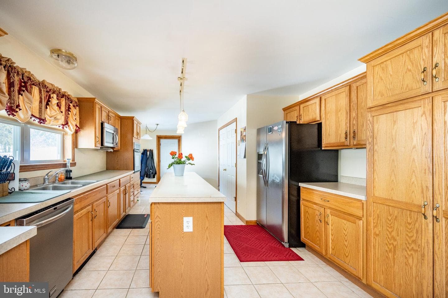 702 Sunshine Drive photo 7