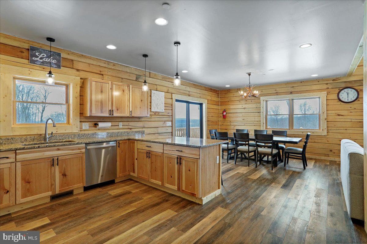 957 N Camp Road photo 13