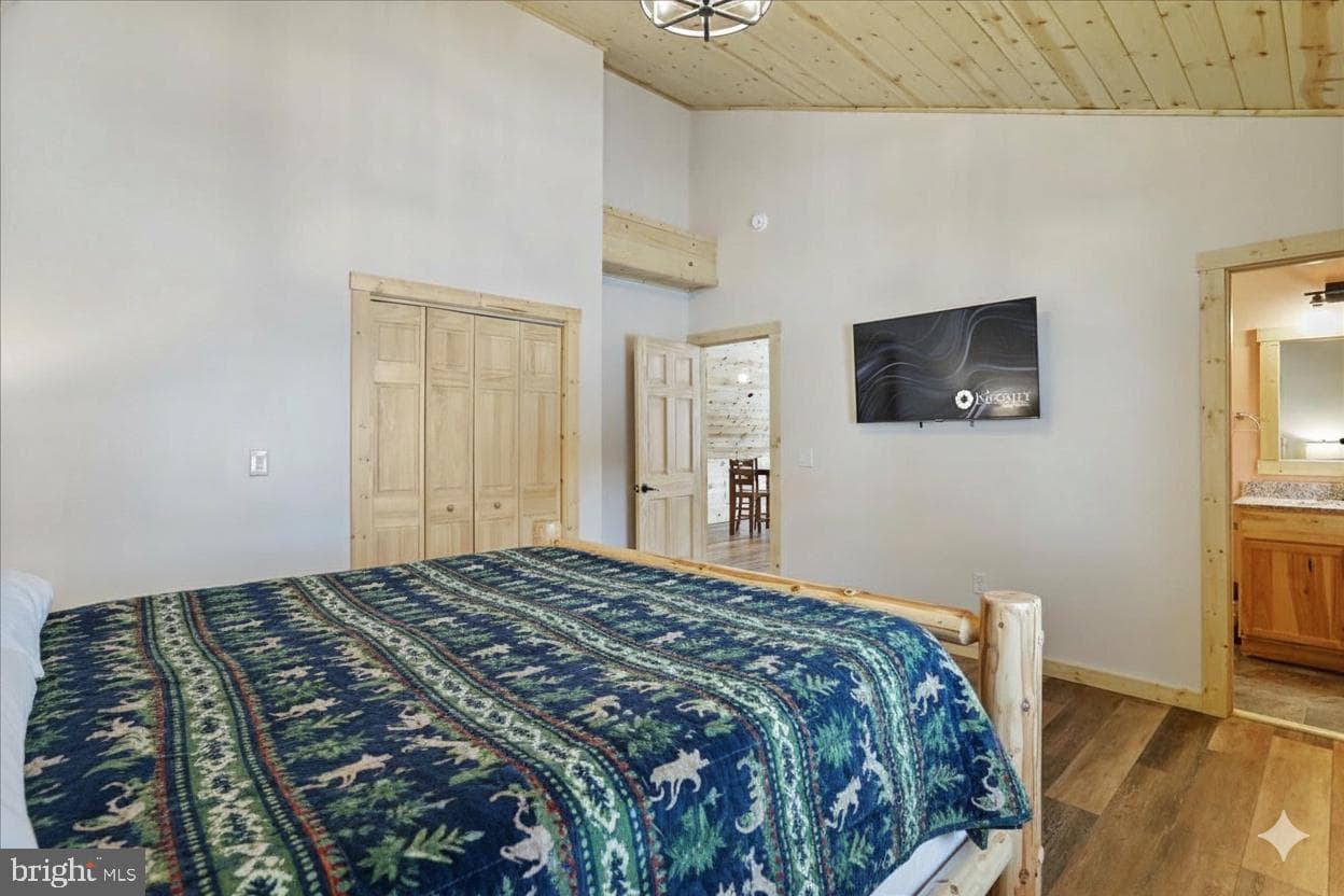 957 N Camp Road photo 22