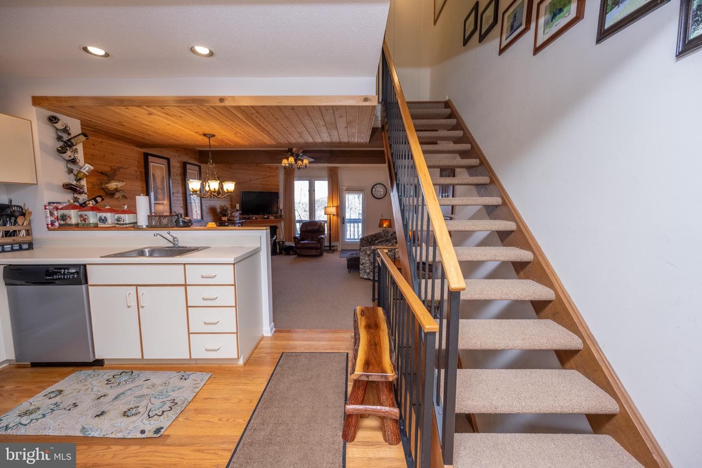 17 Slopeside Terrace #10d photo 8