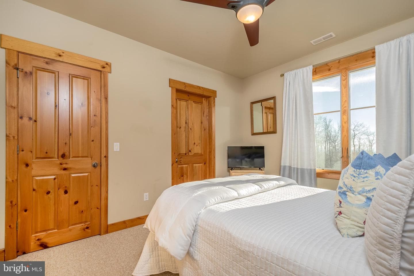 200 N Camp Road photo 17
