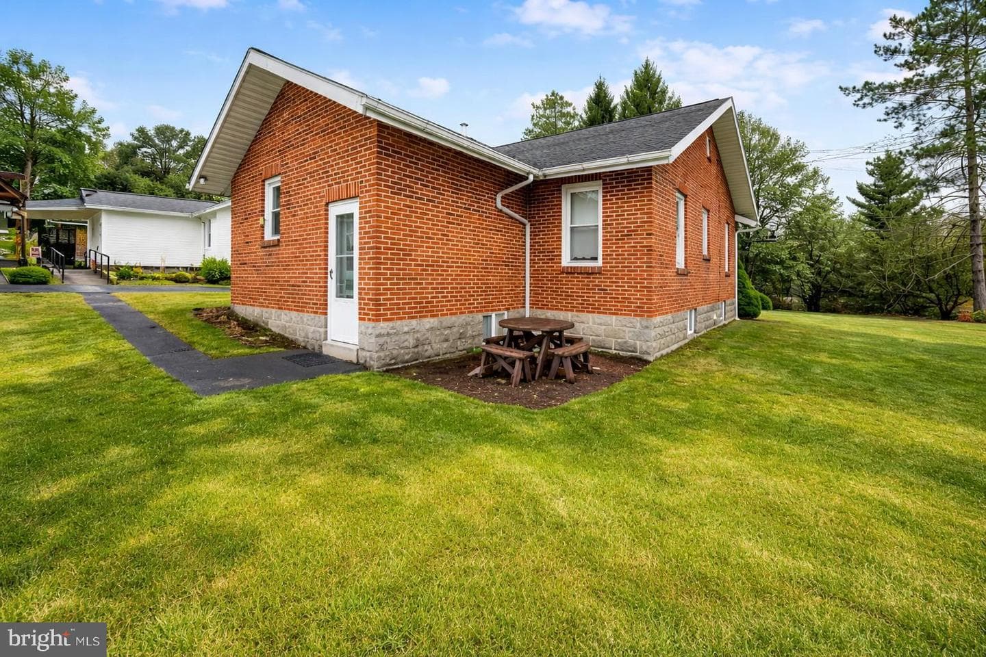 313 W Liberty Street photo 42