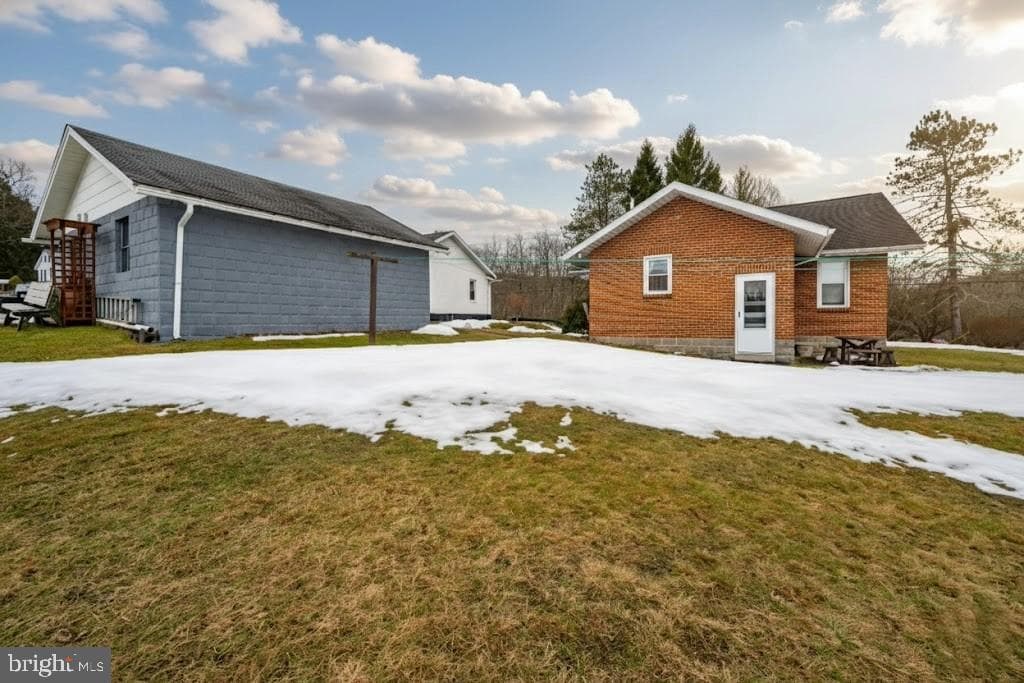 313 W Liberty Street photo 44
