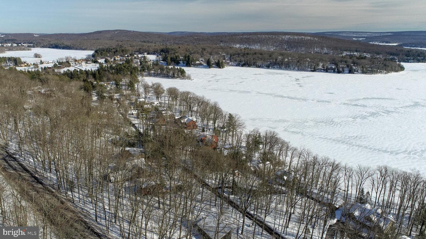 135 Glen Cove Road photo 12