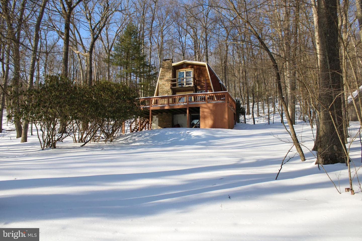 135 Glen Cove Road photo 2