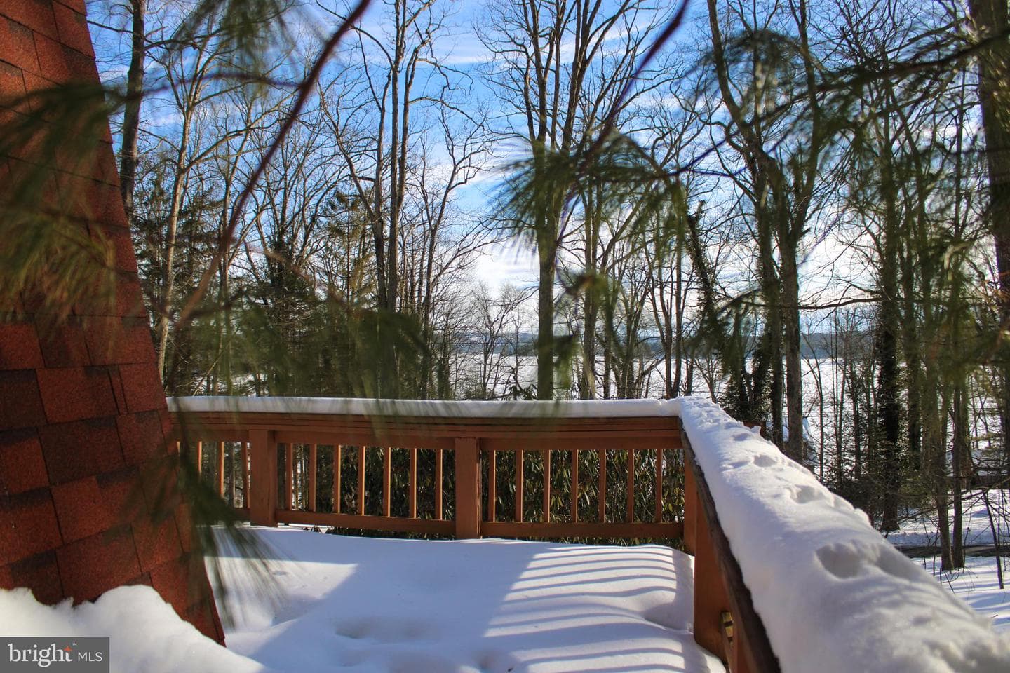 135 Glen Cove Road photo 4