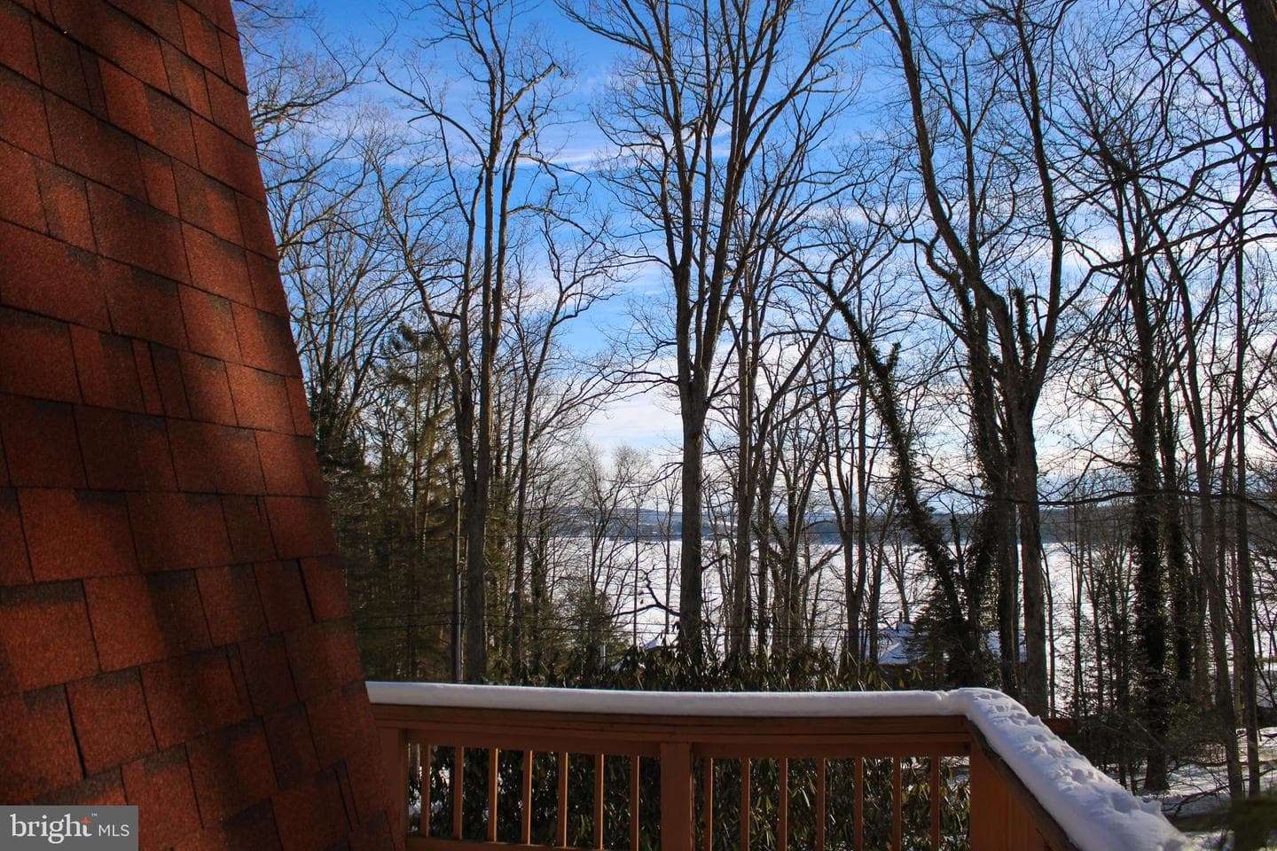 135 Glen Cove Road photo 5