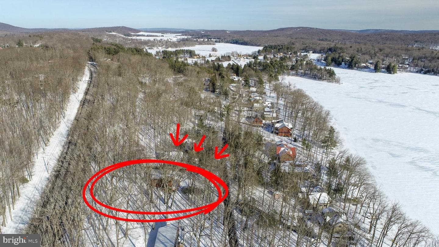 135 Glen Cove Road photo 8