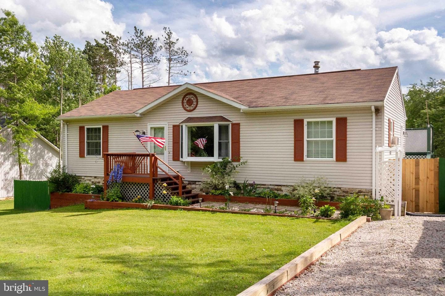 505 Southern Pines Drive photo 3