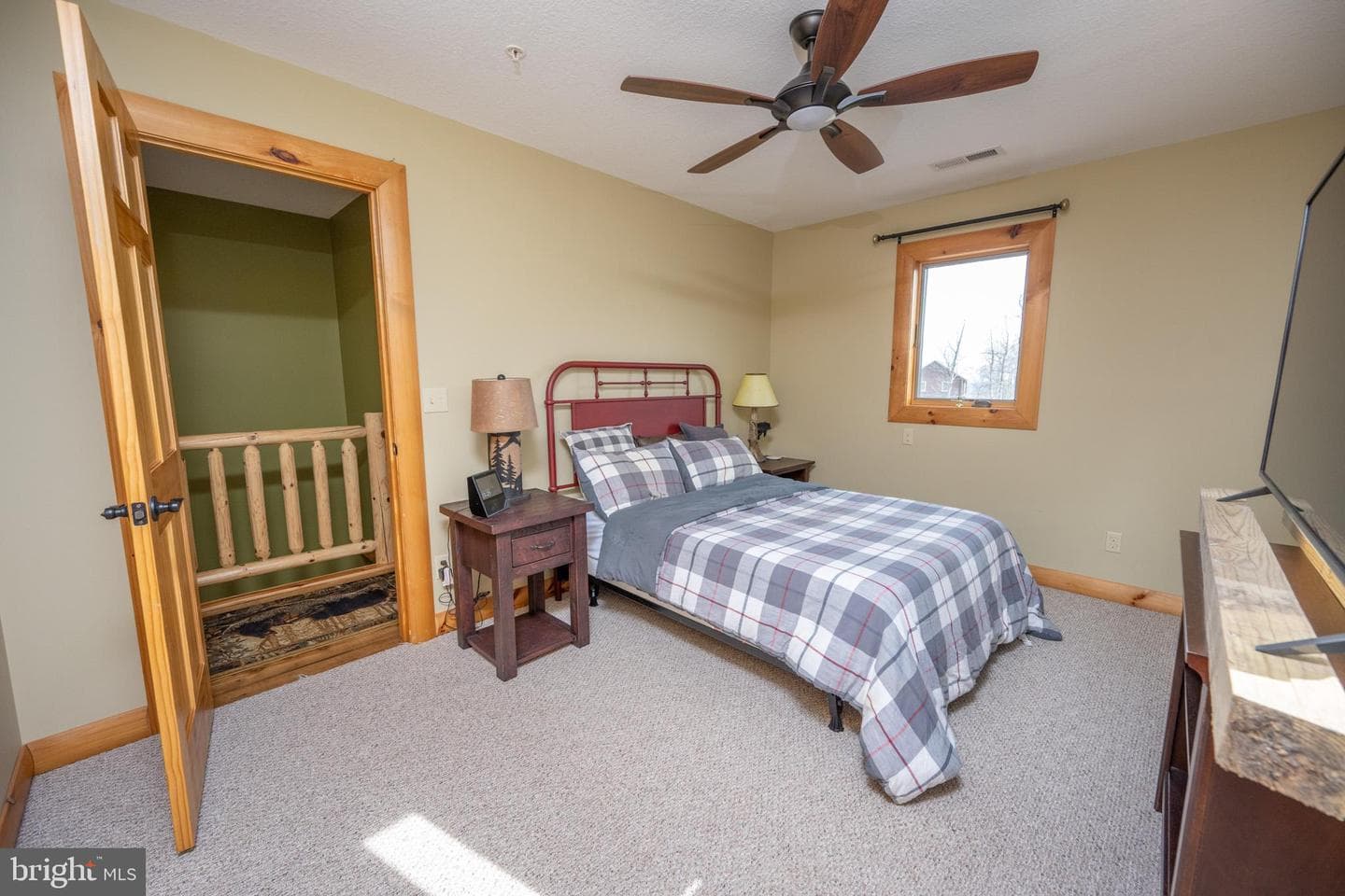 276 Sundance Way photo 40