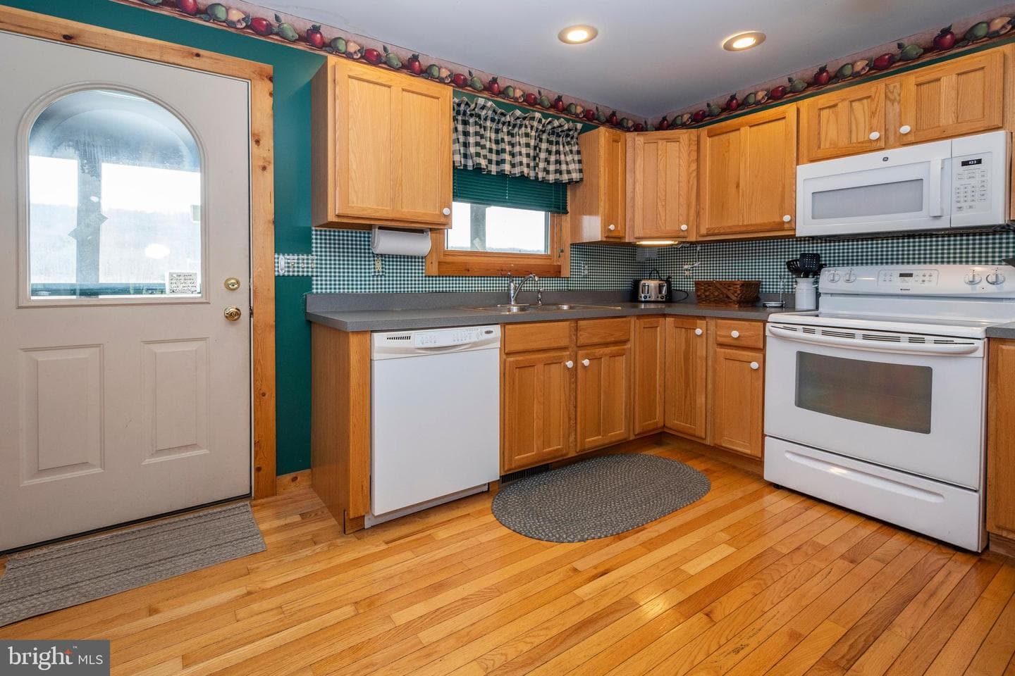 134 Highland Avenue photo 2