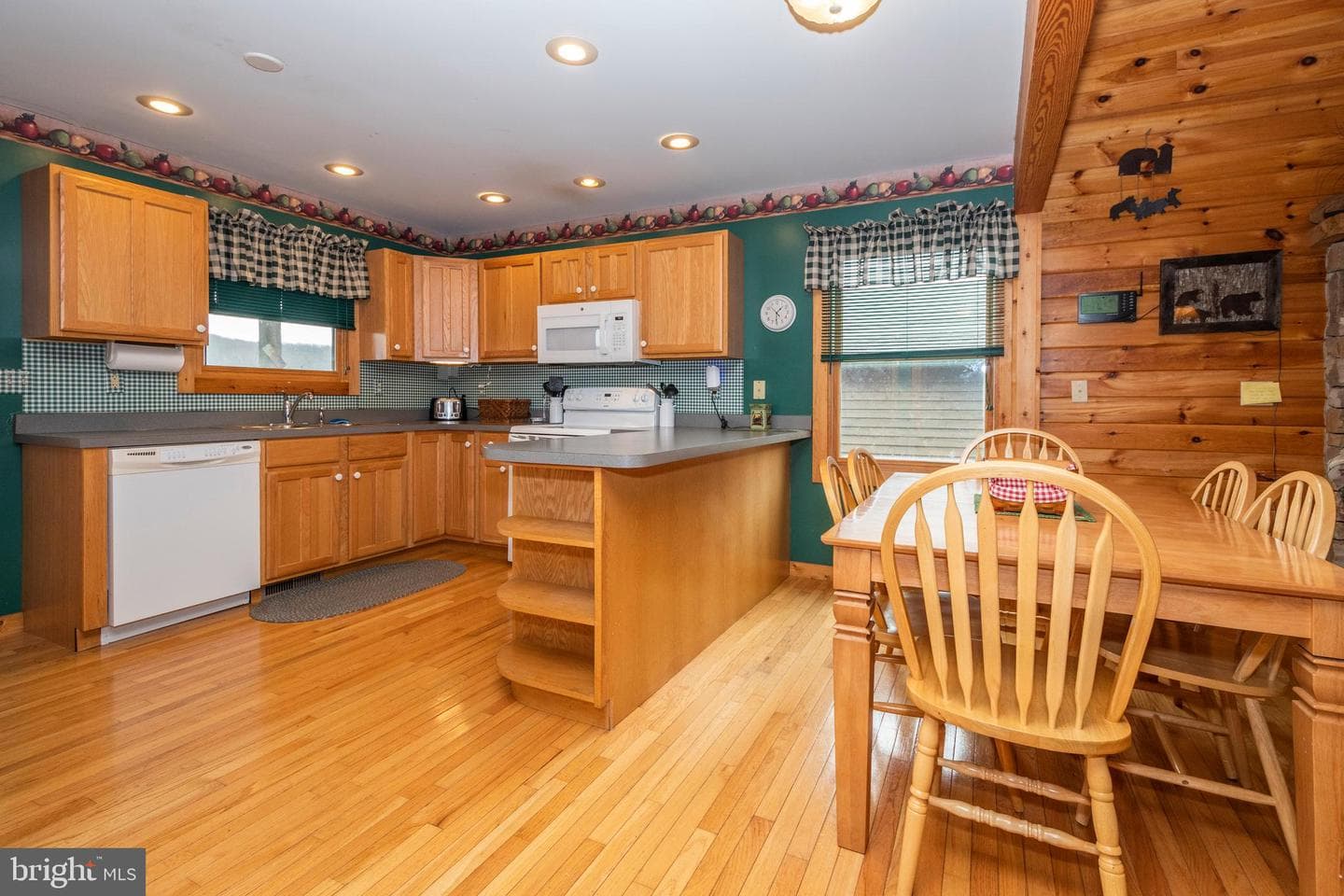 134 Highland Avenue photo 5