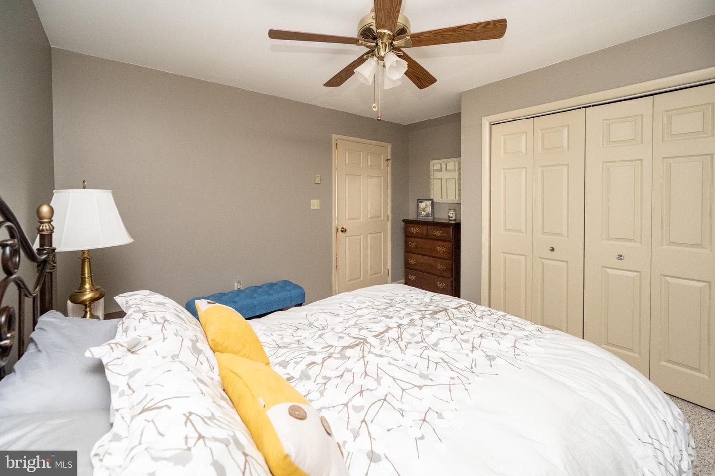 59 Glenview Road photo 43
