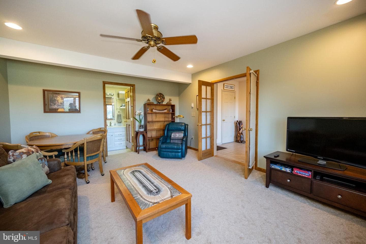 59 Glenview Road photo 49