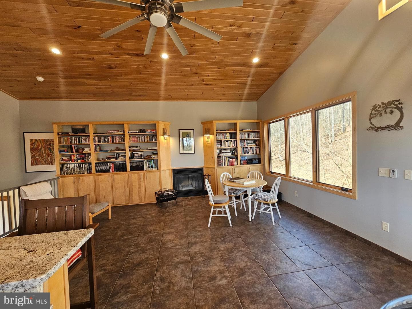 355 Lonesome Pine Road photo 9