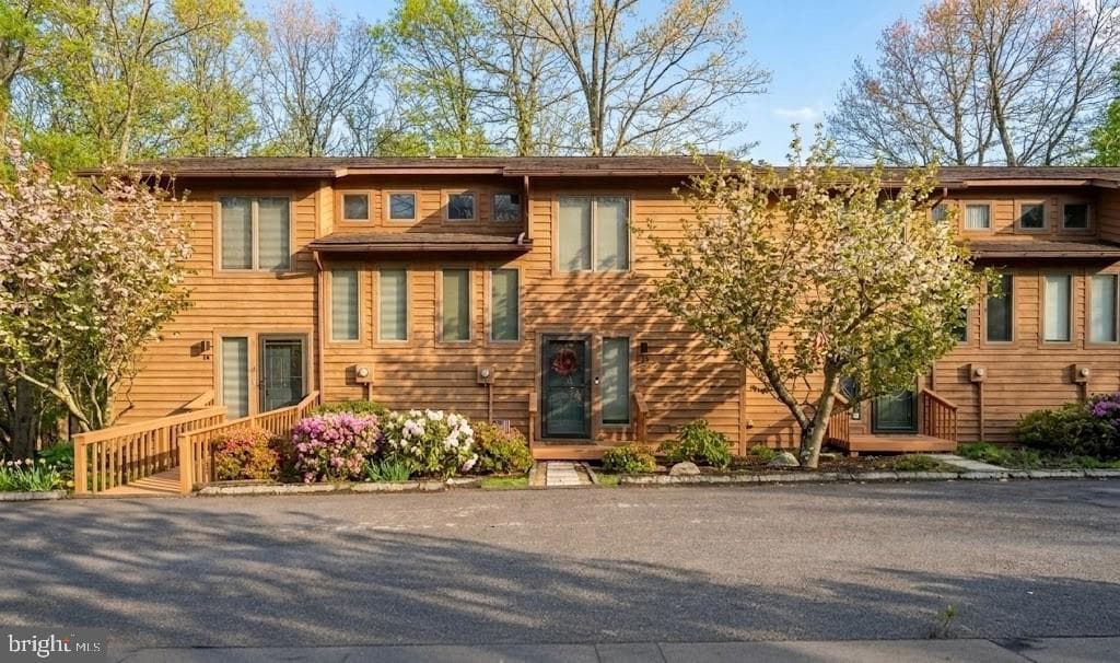13 Laurel Brook Drive #13, Oakland